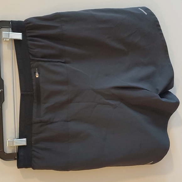 Nike Stride Men's 7" Inseam DriFIT 2-in-1 Running Shorts - Picture 2 of 4